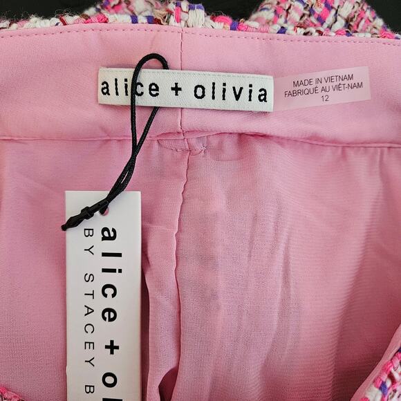 Alice and Olivia Women's Pink Tweed Conry Pleated Shorts | 12 - Picture 9 of 15